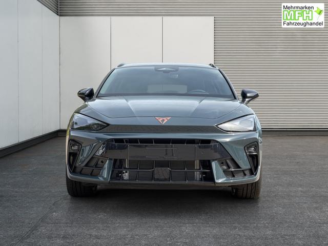 Cupra / Leon Sportstourer / Blau / / / ST AHK+NAVI+eHK+KAMERA+ACC+SHZ+18 ALU+LED, Bei den verwendeten Bildern kann es sich um Beispielbilder handeln, ggf. teilweise mit Sonderausstattung.