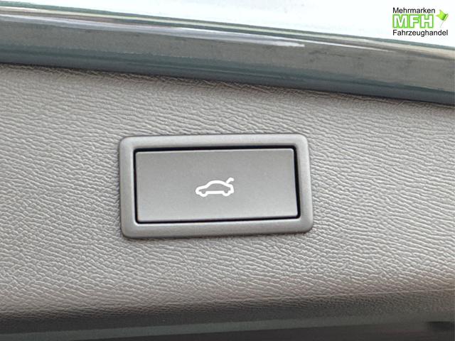 Cupra / Leon Sportstourer / Blau / / / ST AHK+NAVI+eHK+KAMERA+ACC+SHZ+18 ALU+LED, Bei den verwendeten Bildern kann es sich um Beispielbilder handeln, ggf. teilweise mit Sonderausstattung.
