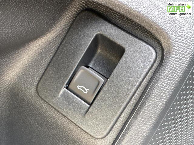 Cupra / Leon Sportstourer / Blau / / / ST AHK+NAVI+eHK+KAMERA+ACC+SHZ+18 ALU+LED, Bei den verwendeten Bildern kann es sich um Beispielbilder handeln, ggf. teilweise mit Sonderausstattung.