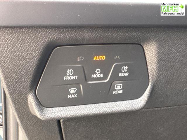Cupra / Leon Sportstourer / Blau / / / ST AHK+NAVI+eHK+KAMERA+ACC+SHZ+18 ALU+LED, Bei den verwendeten Bildern kann es sich um Beispielbilder handeln, ggf. teilweise mit Sonderausstattung.