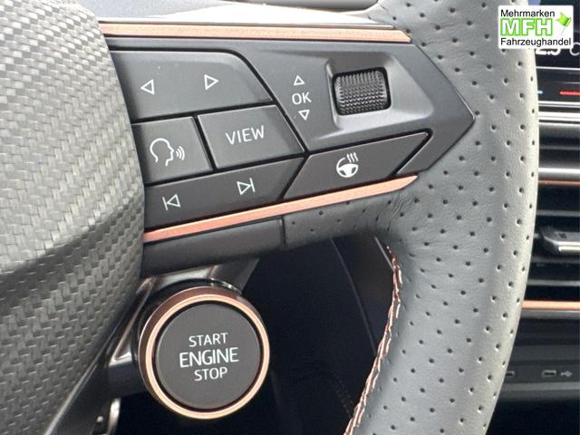 Cupra / Leon Sportstourer / Blau / / / ST AHK+NAVI+eHK+KAMERA+ACC+SHZ+18 ALU+LED, Bei den verwendeten Bildern kann es sich um Beispielbilder handeln, ggf. teilweise mit Sonderausstattung.