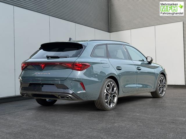 Cupra / Leon Sportstourer / Blau / / / ST AHK+NAVI+eHK+KAMERA+ACC+SHZ+18 ALU+LED, Bei den verwendeten Bildern kann es sich um Beispielbilder handeln, ggf. teilweise mit Sonderausstattung.