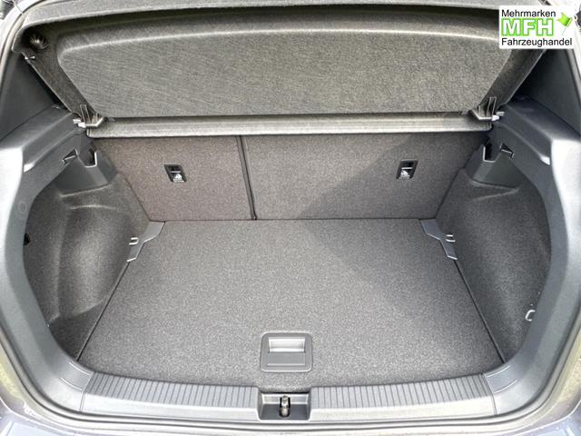 Volkswagen / T-Cross / / / / NAVI+SHZ+MATRIX+ACC+KAMERA+18'' ALU, Bei den verwendeten Bildern kann es sich um Beispielbilder handeln, ggf. teilweise mit Sonderausstattung.