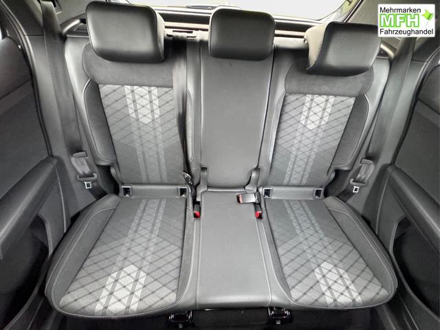 Volkswagen / T-Cross / / / / NAVI+SHZ+MATRIX+ACC+KAMERA+18'' ALU, Bei den verwendeten Bildern kann es sich um Beispielbilder handeln, ggf. teilweise mit Sonderausstattung.