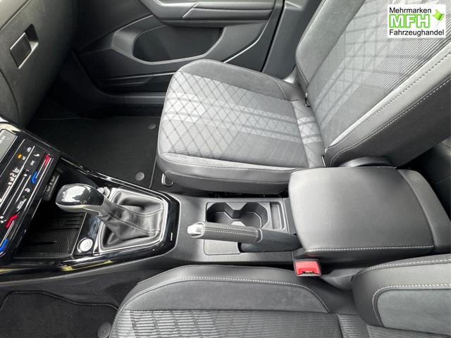Volkswagen / T-Cross / / / / NAVI+SHZ+MATRIX+ACC+KAMERA+18'' ALU, Bei den verwendeten Bildern kann es sich um Beispielbilder handeln, ggf. teilweise mit Sonderausstattung.