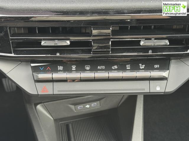 Bei den verwendeten Bildern kann es sich um Beispielbilder handeln, ggf. teilweise mit Sonderausstattung.