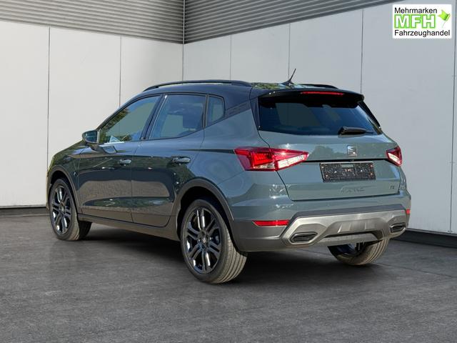 Seat / Arona / / / / KAMERA+PDC+LED+18 ALU+ACC, Bei den verwendeten Bildern kann es sich um Beispielbilder handeln, ggf. teilweise mit Sonderausstattung.