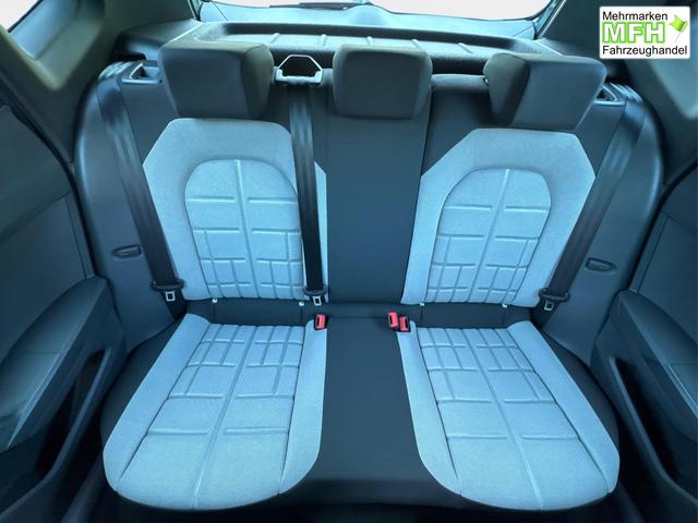 Seat / Arona / / / / KAMERA+PDC+LED+18 ALU+ACC, Bei den verwendeten Bildern kann es sich um Beispielbilder handeln, ggf. teilweise mit Sonderausstattung.