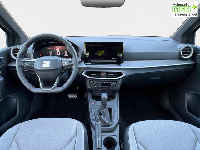 Seat / Arona / / / / KAMERA+PDC+LED+18 ALU+ACC, Bei den verwendeten Bildern kann es sich um Beispielbilder handeln, ggf. teilweise mit Sonderausstattung.