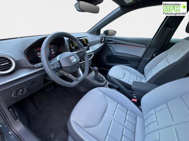 Seat / Arona / / / / KAMERA+PDC+LED+18 ALU+ACC, Bei den verwendeten Bildern kann es sich um Beispielbilder handeln, ggf. teilweise mit Sonderausstattung.
