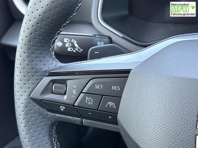 Seat / Arona / / / / KAMERA+PDC+LED+18 ALU+ACC, Bei den verwendeten Bildern kann es sich um Beispielbilder handeln, ggf. teilweise mit Sonderausstattung.
