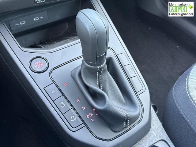 Seat / Arona / / / / KAMERA+PDC+LED+18 ALU+ACC, Bei den verwendeten Bildern kann es sich um Beispielbilder handeln, ggf. teilweise mit Sonderausstattung.