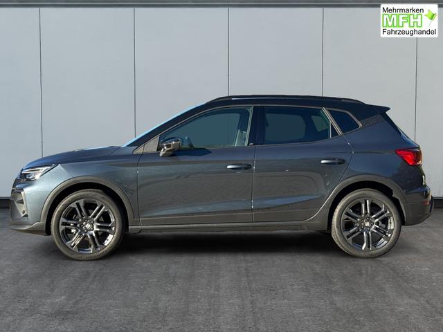 Seat / Arona / / / / KAMERA+PDC+LED+18 ALU+ACC, Bei den verwendeten Bildern kann es sich um Beispielbilder handeln, ggf. teilweise mit Sonderausstattung.