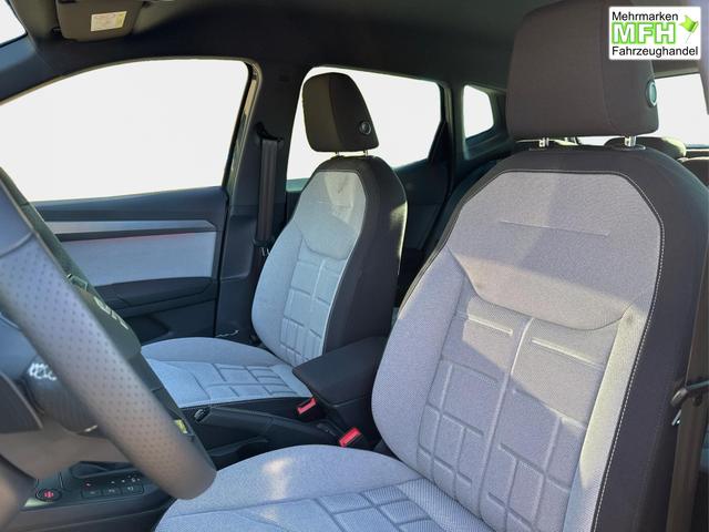 Seat / Arona / / / / KAMERA+PDC+LED+18 ALU+ACC, Bei den verwendeten Bildern kann es sich um Beispielbilder handeln, ggf. teilweise mit Sonderausstattung.