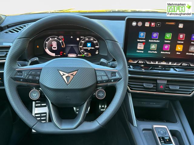 Cupra / Leon Sportstourer / Schwarz / / / ST AHK+NAVI+eHK+KAMERA+ACC+SHZ+18 ALU+LED, Bei den verwendeten Bildern kann es sich um Beispielbilder handeln, ggf. teilweise mit Sonderausstattung.