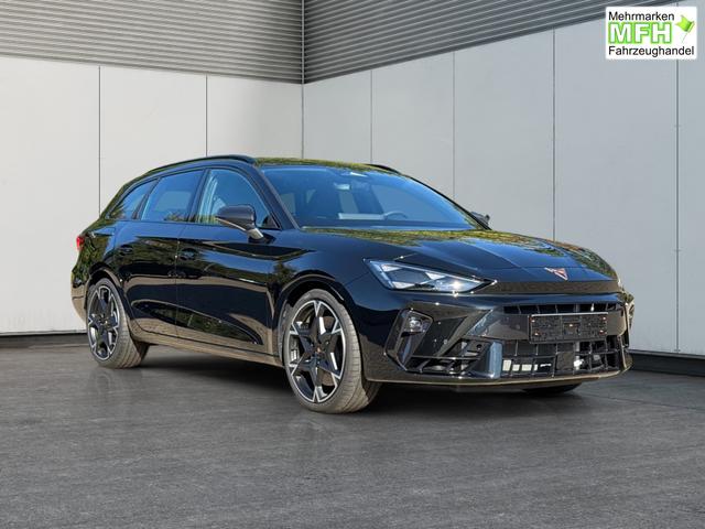 Cupra / Leon Sportstourer / Schwarz / / / 4x4 ST AHK+NAVI+eHK+KAMERA+MEMORY+ACC+19 ALU+LED, Bei den verwendeten Bildern kann es sich um Beispielbilder handeln, ggf. teilweise mit Sonderausstattung.