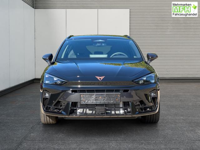 Cupra / Leon Sportstourer / Schwarz / / / 4x4 ST AHK+NAVI+eHK+KAMERA+MEMORY+ACC+19 ALU+LED, Bei den verwendeten Bildern kann es sich um Beispielbilder handeln, ggf. teilweise mit Sonderausstattung.