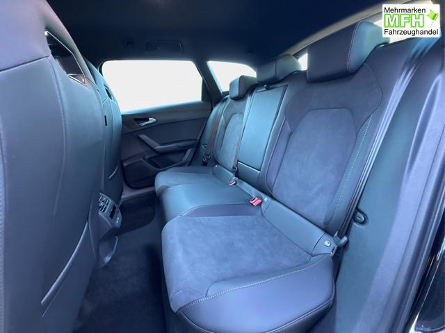 Cupra / Leon Sportstourer / Schwarz / / / 4x4 ST AHK+NAVI+eHK+KAMERA+MEMORY+ACC+19 ALU+LED, Bei den verwendeten Bildern kann es sich um Beispielbilder handeln, ggf. teilweise mit Sonderausstattung.