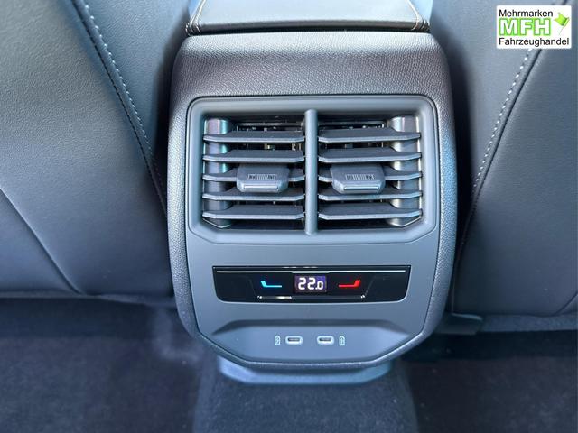 Cupra / Leon Sportstourer / Schwarz / / / 4x4 ST AHK+NAVI+eHK+KAMERA+MEMORY+ACC+19 ALU+LED, Bei den verwendeten Bildern kann es sich um Beispielbilder handeln, ggf. teilweise mit Sonderausstattung.