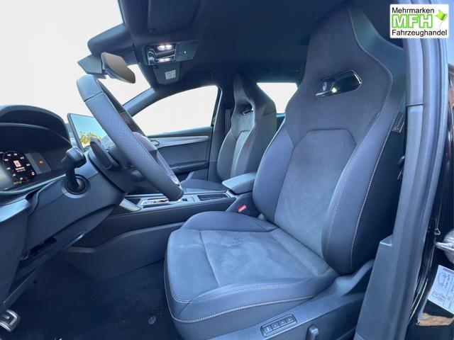 Cupra / Leon Sportstourer / Schwarz / / / 4x4 ST AHK+NAVI+eHK+KAMERA+MEMORY+ACC+19 ALU+LED, Bei den verwendeten Bildern kann es sich um Beispielbilder handeln, ggf. teilweise mit Sonderausstattung.