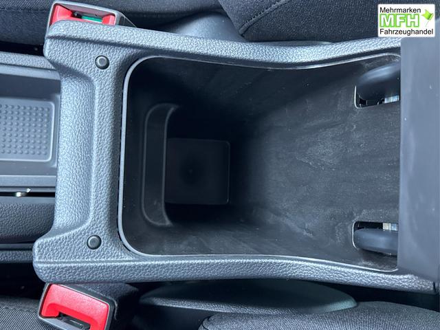 Seat / Arona / / / / KAMERA+PDC+LED+18 ALU+ACC, Bei den verwendeten Bildern kann es sich um Beispielbilder handeln, ggf. teilweise mit Sonderausstattung.