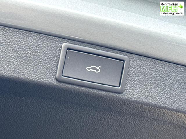Skoda / Octavia Combi / Silber / / / ACC+AHK+eHK+KAM+PDC+LED+17ALU+SHZ