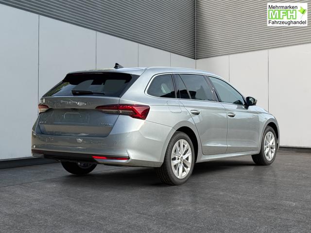 Skoda / Octavia Combi / Silber / / / ACC+AHK+eHK+KAM+PDC+LED+17ALU+SHZ