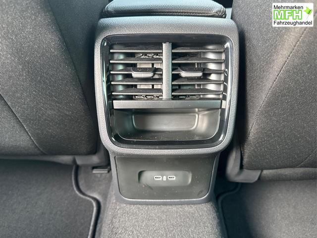 Skoda / Octavia Combi / Silber / / / ACC+AHK+eHK+KAM+PDC+LED+17ALU+SHZ