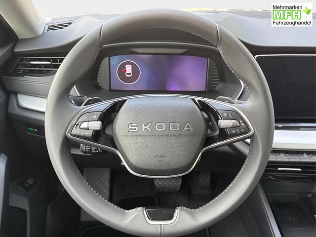 Skoda / Octavia Combi / Silber / / / ACC+AHK+eHK+KAM+PDC+LED+17ALU+SHZ