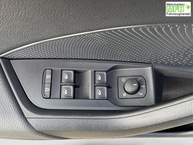 Skoda / Octavia Combi / Silber / / / ACC+AHK+eHK+KAM+PDC+LED+17ALU+SHZ