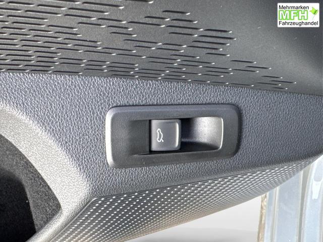 Skoda / Octavia Combi / Silber / / / ACC+AHK+eHK+KAM+PDC+LED+17ALU+SHZ