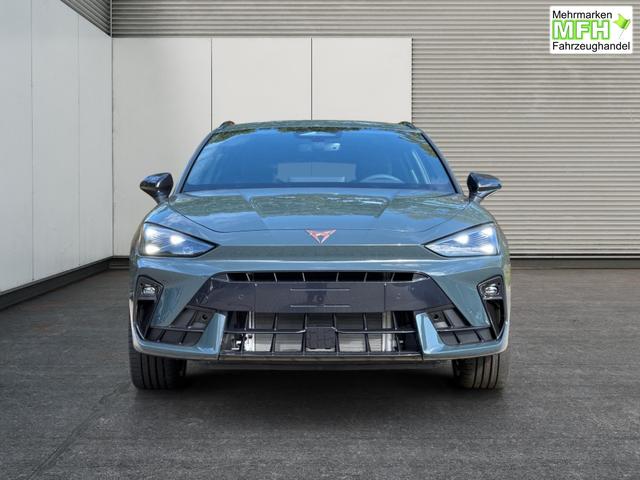 Cupra / Leon Sportstourer / Blau / / / ST 4x4 AHK+eHK+NAVI+ACC+SHZ+18 ALU+LED, Bei den verwendeten Bildern kann es sich um Beispielbilder handeln, ggf. teilweise mit Sonderausstattung.