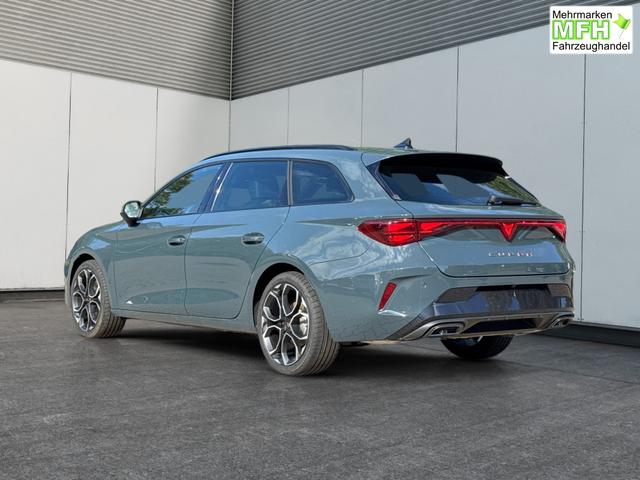 Cupra / Leon Sportstourer / Blau / / / ST 4x4 AHK+eHK+NAVI+ACC+SHZ+18 ALU+LED, Bei den verwendeten Bildern kann es sich um Beispielbilder handeln, ggf. teilweise mit Sonderausstattung.