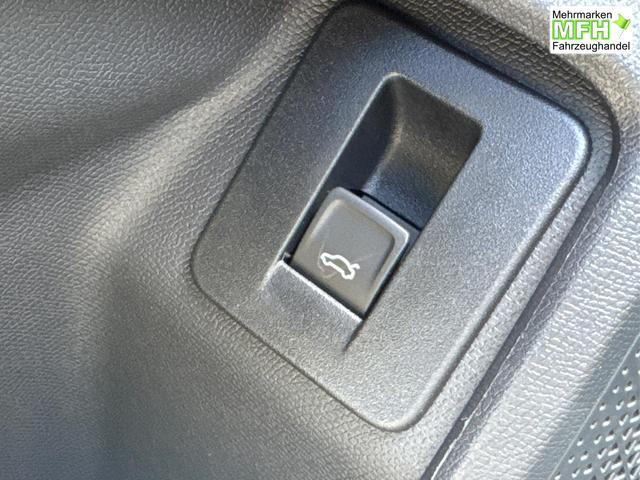 Cupra / Leon Sportstourer / Blau / / / ST 4x4 AHK+eHK+NAVI+ACC+SHZ+18 ALU+LED, Bei den verwendeten Bildern kann es sich um Beispielbilder handeln, ggf. teilweise mit Sonderausstattung.