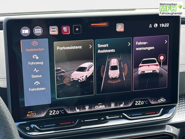 Cupra / Leon Sportstourer / Blau / / / ST 4x4 AHK+eHK+NAVI+ACC+SHZ+18 ALU+LED, Bei den verwendeten Bildern kann es sich um Beispielbilder handeln, ggf. teilweise mit Sonderausstattung.