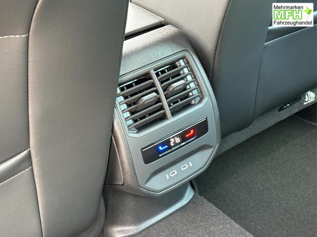 Cupra / Leon Sportstourer / Grau / / / ST 4x4 AHK+eHK+NAVI+ACC+SHZ+18 ALU+LED