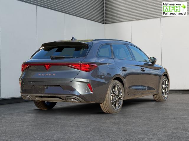 Cupra / Leon Sportstourer / Grau / / / ST AHK+NAVI+eHK+KAMERA+ACC+SHZ+18 ALU+LED, Bei den verwendeten Bildern kann es sich um Beispielbilder handeln, ggf. teilweise mit Sonderausstattung.
