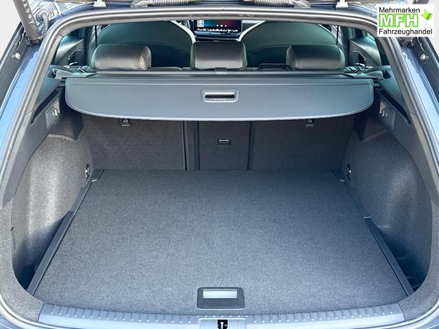Cupra / Leon Sportstourer / Grau / / / ST AHK+NAVI+eHK+KAMERA+ACC+SHZ+18 ALU+LED, Bei den verwendeten Bildern kann es sich um Beispielbilder handeln, ggf. teilweise mit Sonderausstattung.