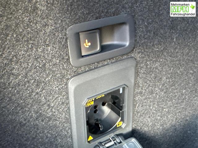 Cupra / Leon Sportstourer / Grau / / / ST AHK+NAVI+eHK+KAMERA+ACC+SHZ+18 ALU+LED, Bei den verwendeten Bildern kann es sich um Beispielbilder handeln, ggf. teilweise mit Sonderausstattung.