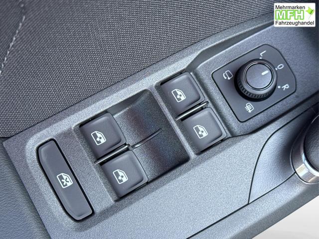 Cupra / Leon Sportstourer / Grau / / / ST AHK+NAVI+eHK+KAMERA+ACC+SHZ+18 ALU+LED, Bei den verwendeten Bildern kann es sich um Beispielbilder handeln, ggf. teilweise mit Sonderausstattung.
