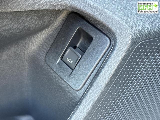 Cupra / Leon Sportstourer / Grau / / / ST AHK+NAVI+eHK+KAMERA+ACC+SHZ+18 ALU+LED, Bei den verwendeten Bildern kann es sich um Beispielbilder handeln, ggf. teilweise mit Sonderausstattung.
