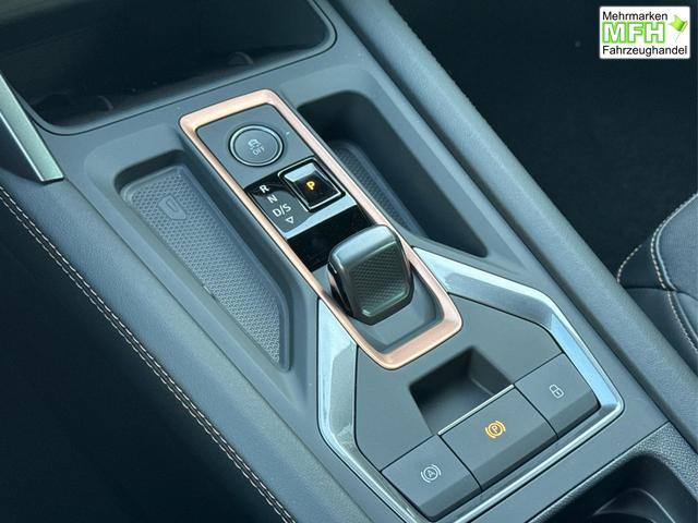 Cupra / Leon Sportstourer / Grau / / / ST AHK+NAVI+eHK+KAMERA+ACC+SHZ+18 ALU+LED, Bei den verwendeten Bildern kann es sich um Beispielbilder handeln, ggf. teilweise mit Sonderausstattung.