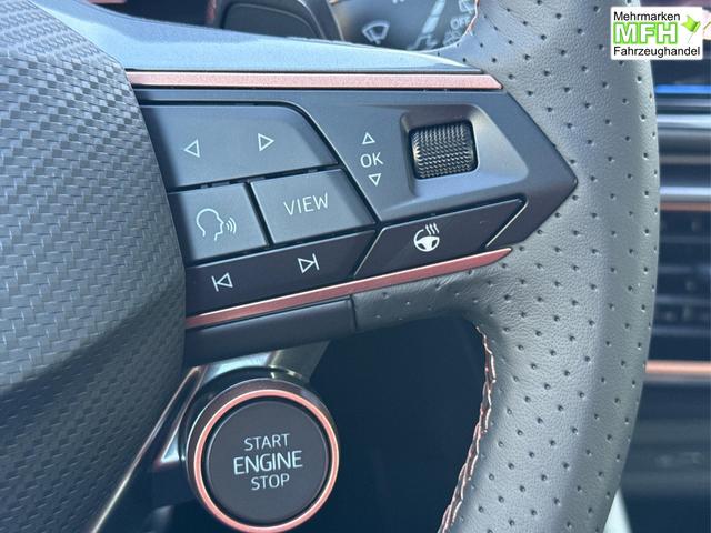 Cupra / Leon Sportstourer / Grau / / / ST AHK+NAVI+eHK+KAMERA+ACC+SHZ+18 ALU+LED, Bei den verwendeten Bildern kann es sich um Beispielbilder handeln, ggf. teilweise mit Sonderausstattung.
