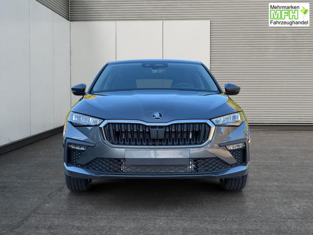 Skoda / Scala / Grau / / / Selection SHZ+KAMERA+SMARTLINK+LED+16 ALU, Bei den verwendeten Bildern kann es sich um Beispielbilder handeln, ggf. teilweise mit Sonderausstattung.