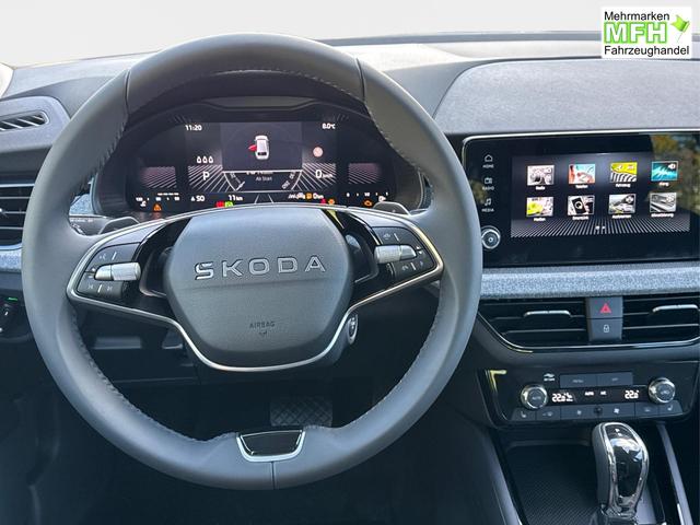 Skoda / Scala / Grau / / / Selection SHZ+KAMERA+SMARTLINK+LED+16 ALU, Bei den verwendeten Bildern kann es sich um Beispielbilder handeln, ggf. teilweise mit Sonderausstattung.