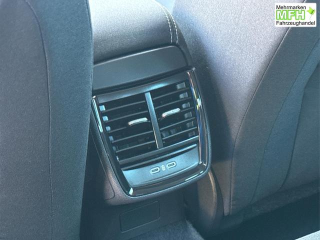 Skoda / Scala / Grau / / / Selection SHZ+KAMERA+SMARTLINK+LED+16 ALU, Bei den verwendeten Bildern kann es sich um Beispielbilder handeln, ggf. teilweise mit Sonderausstattung.