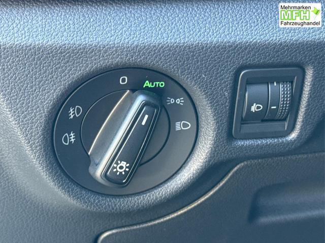 Skoda / Scala / Grau / / / Selection SHZ+KAMERA+SMARTLINK+LED+16 ALU, Bei den verwendeten Bildern kann es sich um Beispielbilder handeln, ggf. teilweise mit Sonderausstattung.