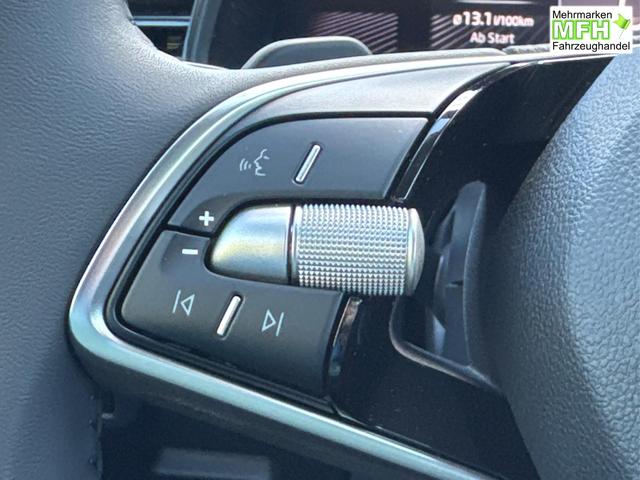 Skoda / Scala / Grau / / / Selection SHZ+KAMERA+SMARTLINK+LED+16 ALU, Bei den verwendeten Bildern kann es sich um Beispielbilder handeln, ggf. teilweise mit Sonderausstattung.