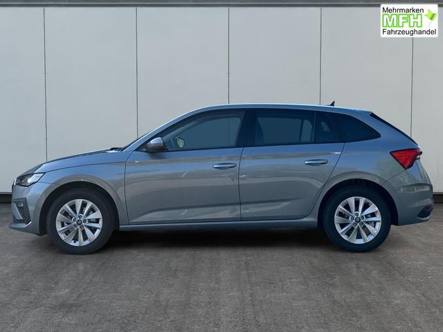 Skoda / Scala / Silber / / / Selection SHZ+KAMERA+SMARTLINK+LED+16 ALU, Bei den verwendeten Bildern kann es sich um Beispielbilder handeln, ggf. teilweise mit Sonderausstattung.