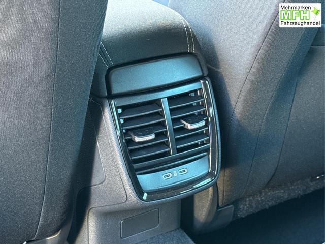 Skoda / Scala / Silber / / / Selection SHZ+KAMERA+SMARTLINK+LED+16 ALU, Bei den verwendeten Bildern kann es sich um Beispielbilder handeln, ggf. teilweise mit Sonderausstattung.